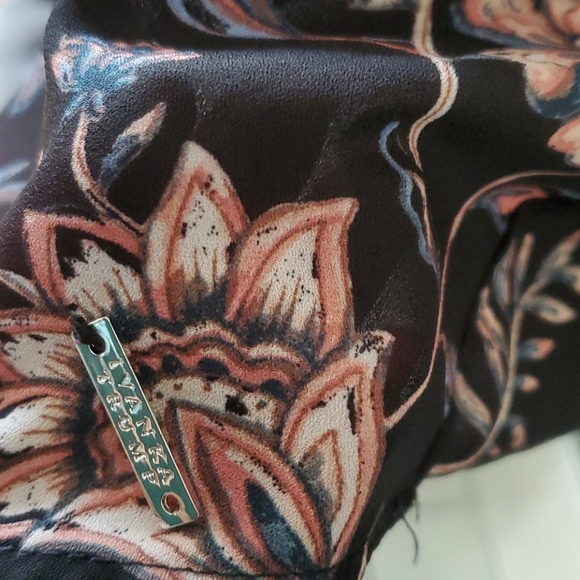 Next to new Ivanka Trump Blouse - Picture 5 of 6